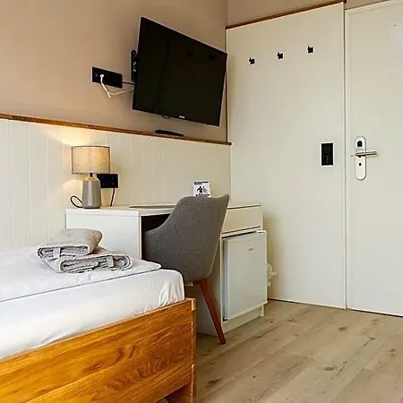 Seebrise Hotell 3*